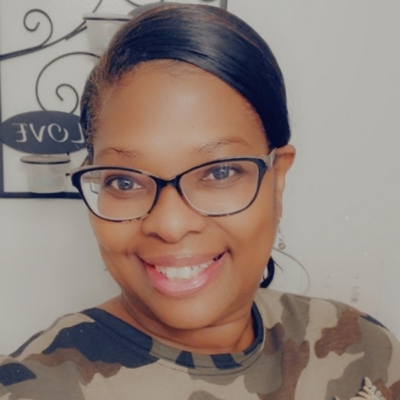 Meet Posh Ambassador Senita - Picture 2 of 13